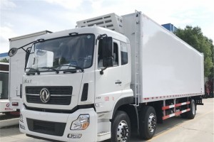 东风天龙小三轴【9.4米】冷藏车